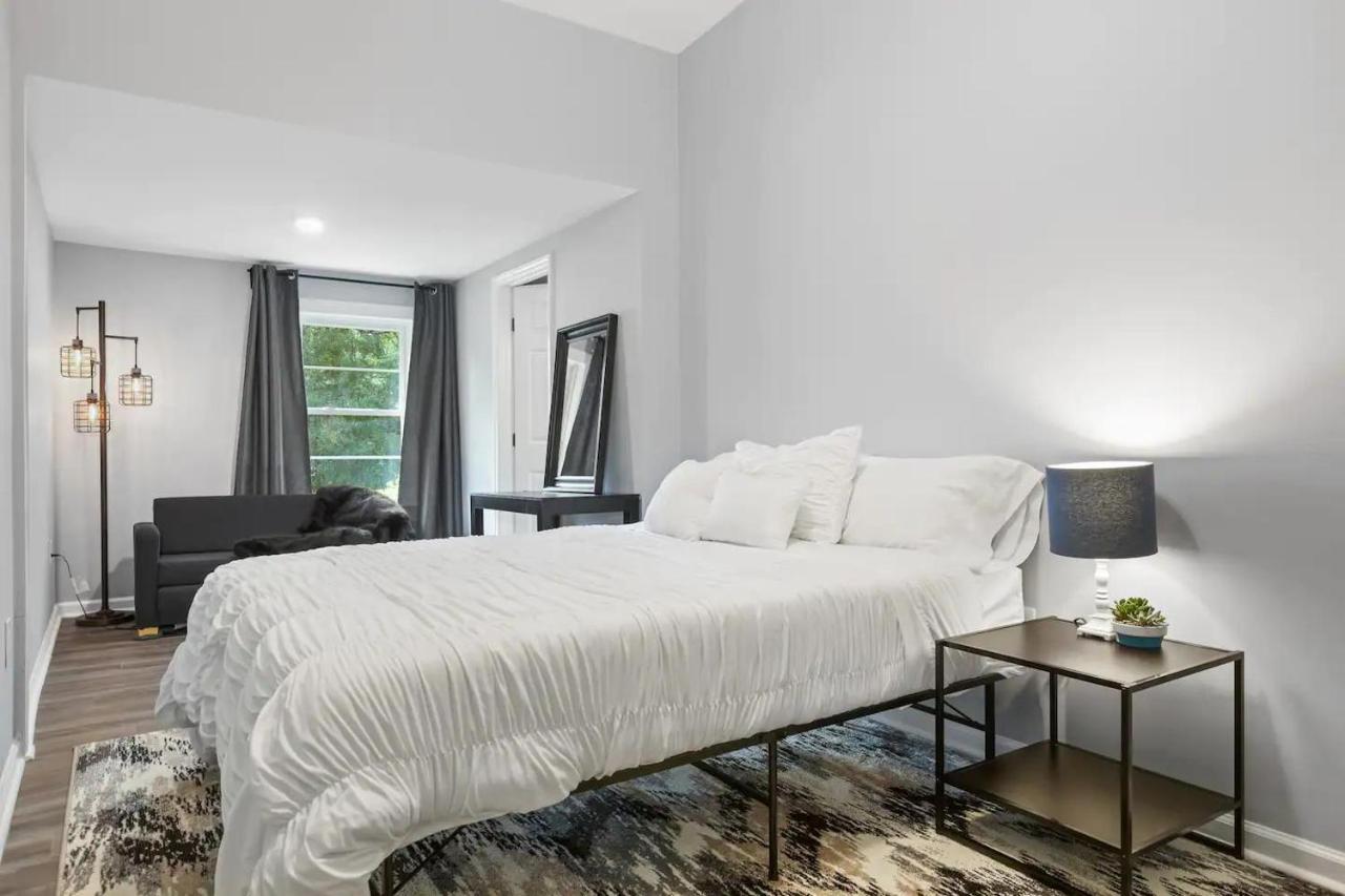 Recently Renovated Chic Durham Farmhouse Eksteriør bilde